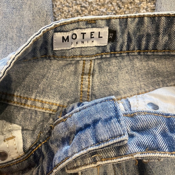 Motel light wash jeans - Picture 2 of 3